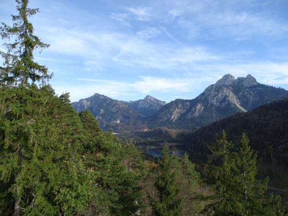Blick auf die Königsschlösser vom Kalvarienberg