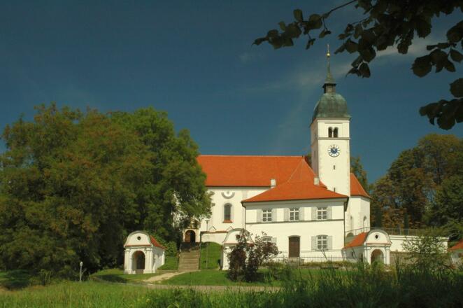 Wallfahrtskirche Mariä Himmelfahrt in Allersberg bei Abensberg im Hopfenland Hallertau