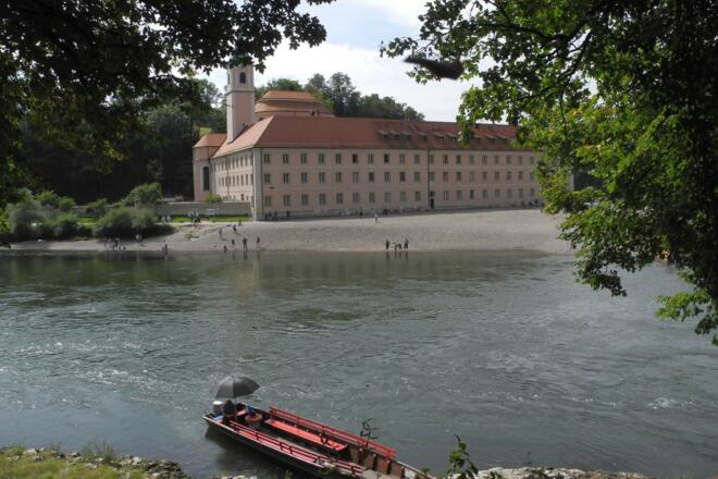 Donauroute - Mit der Zille zum Kloster Weltenburg übersetzen.