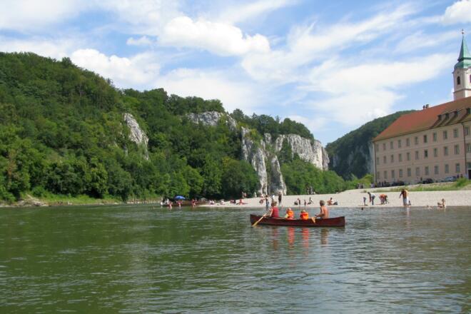 Bootswanderung auf der Donau von Weltenburg nach Kelheim