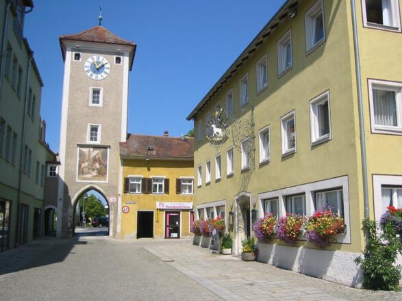Mittertor Kelheim, eines von noch drei erhaltenen Stadttoren