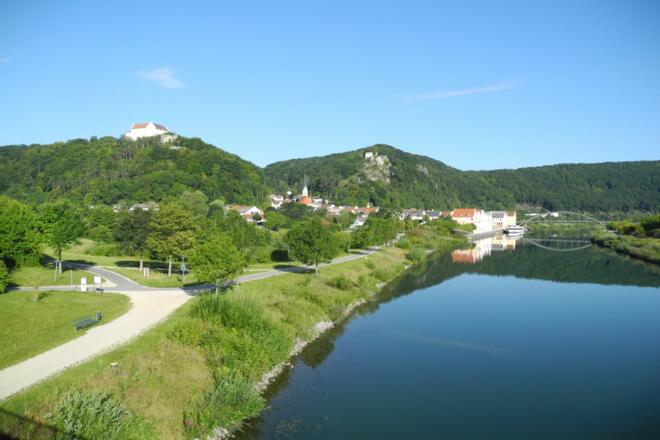 Altmühltal- Blick auf Riedenburg