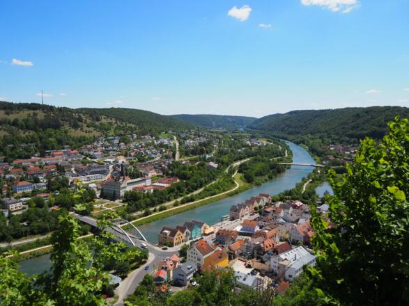Ausblick von der Burgruine Tachenstein in Riedenburg