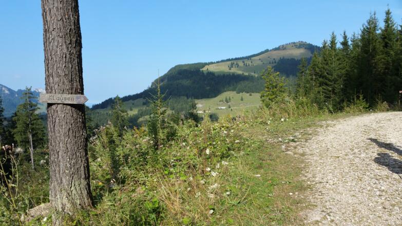 Wegpfeil Richtung Feichten-Alm und Klausen