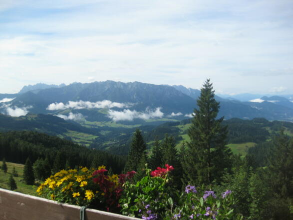 Blick von der Terrasse des Spitzsteinhauses