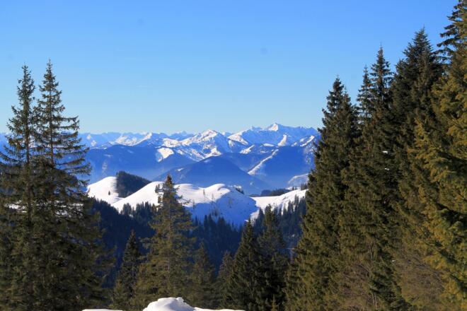 Aussichtspanorama am Winterwanderweg auf den Geigelstein zur Priener Hütte
