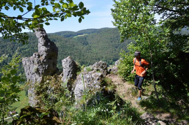 FS-Trailissimo ~ schmale Pfade in,an,durch Felsen in der Fränkischen Schweiz
