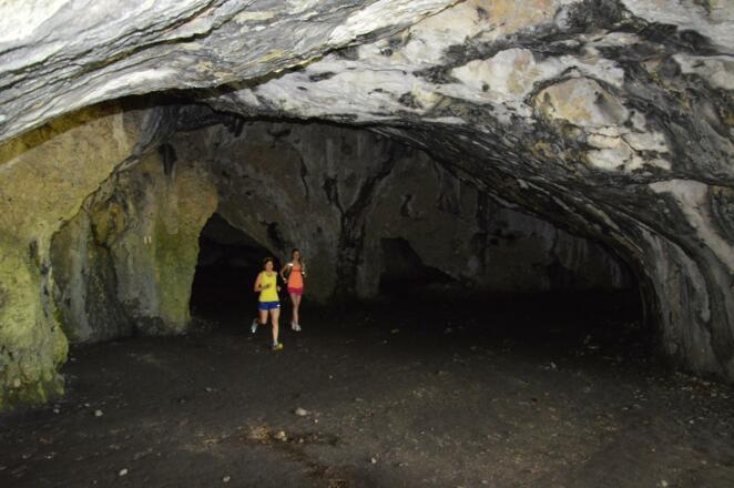 FS-Trailissimo ~ Wege in, an, durch Höhlen