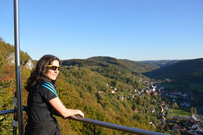 auf dem Höhenweg, Blick vom Brünhildenstein auf Muggendorf