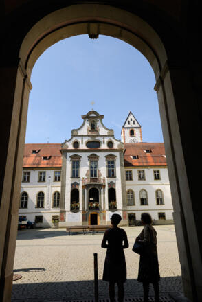 Station 6: Kloster St. Mang