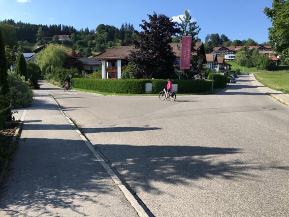 Kreuzung Riegelhalde und Höhenstraße