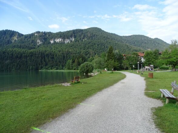 Weg am Freibad Weißensee