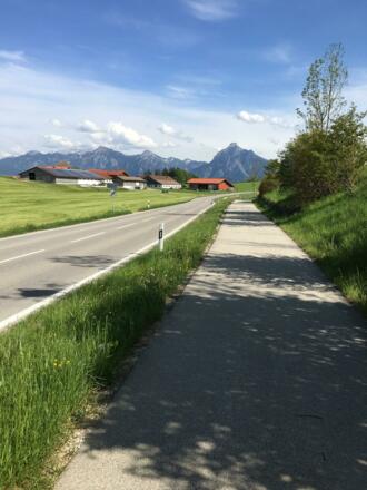 Rad und Fußweg nach der Sennerei Lehern 