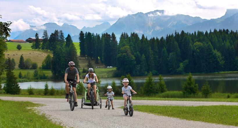 Familie am Kögelweiher