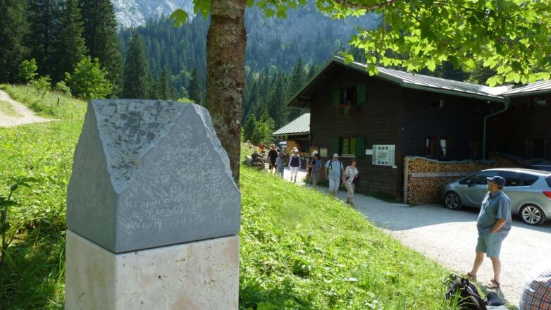 Eingangsstele Halblech