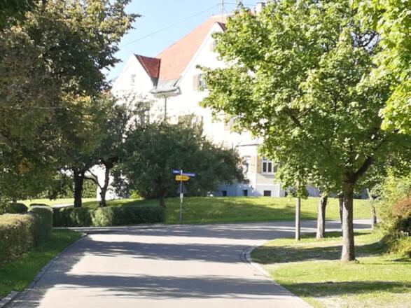 Richtung Ortsausgang Attenhausen