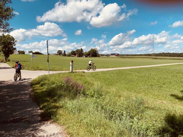 Der Günztal-Radweg führt durch das westliche Günztal.