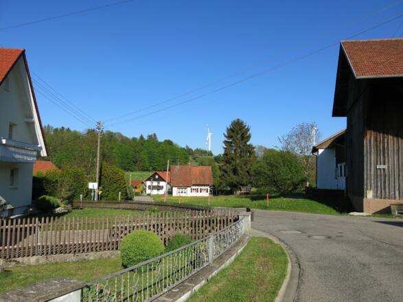Durch Ollarzried in Richtung Dingisweiler