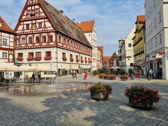 Schleifenroute - Nördlingen Kirchplatz und Altdtadt