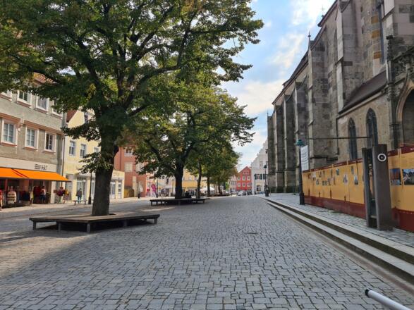 Schleifenroute - Nördlingen Kirchplatz