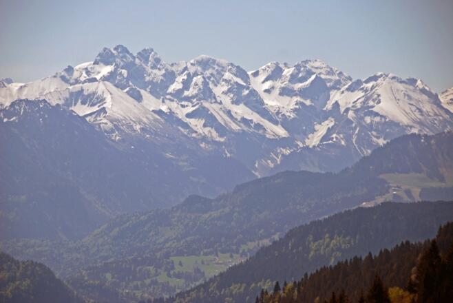 Verschneite Allgäugipfel