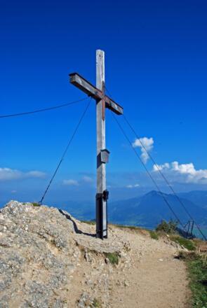 Das Gipfelkreuz auf dem Steineberg