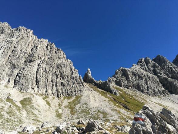 Unterhalb der Balkenscharte.