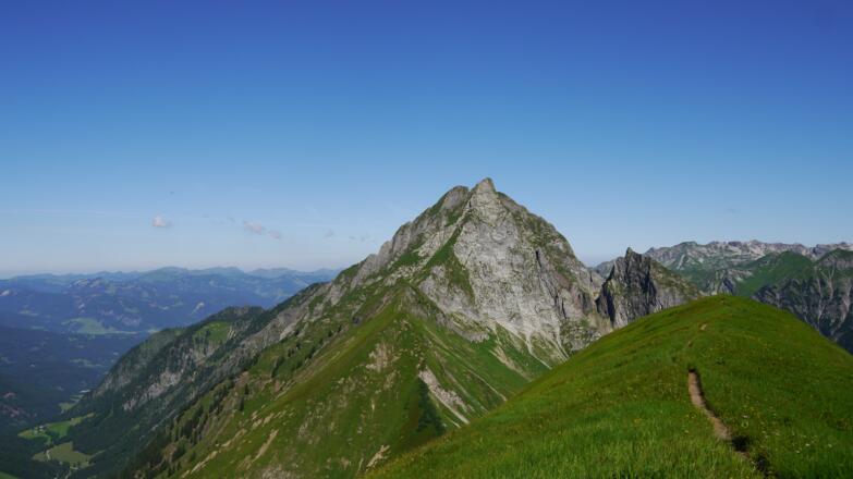 Am Rauheck mit Blick zur Höfats