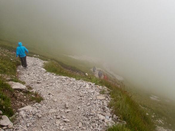 Der Abstieg von der Muttlerkopfscharte zur Kemptner Hütte ist dann wieder unschwierig.