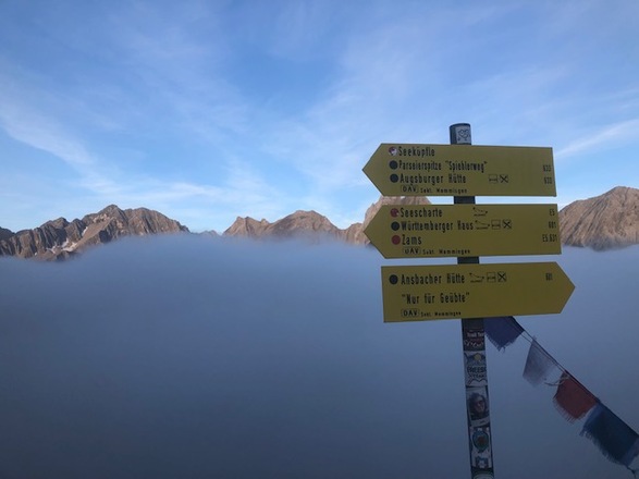 Memminger Hütte am Morgen