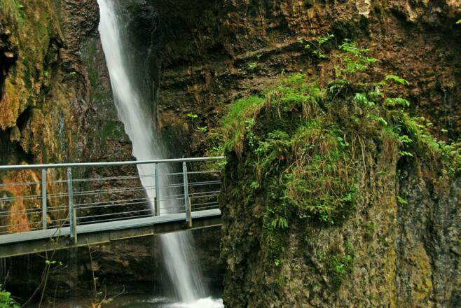 Am Hinanger Wasserfall