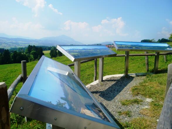 Panoramatafeln am Heinrichweg