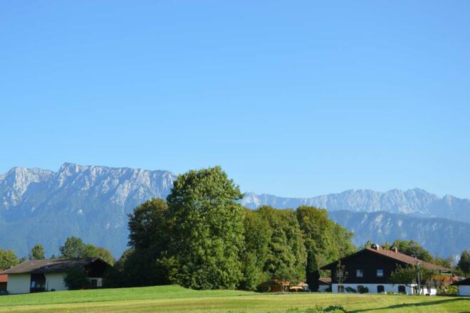 Blick zum Kaisergebirge von Niederaudorf aus