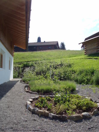 Kräutergarten an der Gästeinformation Ofterschwang