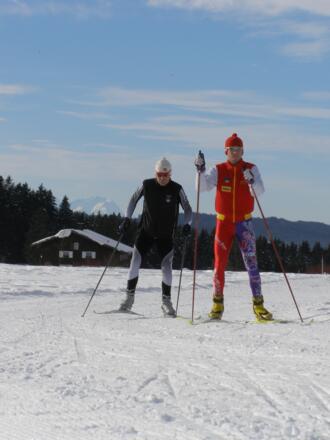 Langlauf vor der Bergkulisse in der Golfplatzrunde (8)