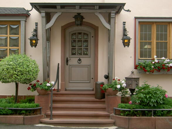 Eingang Gast- und Weinhaus Zur Krone