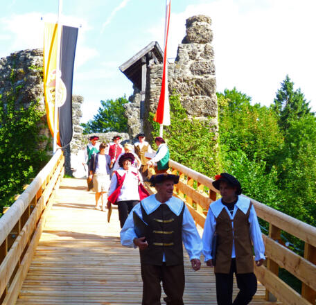 Burgfest auf der Alttrauchburg - immer 3. Sonntag im August