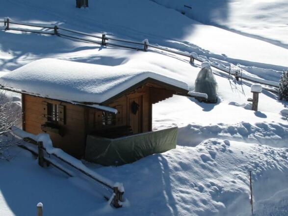 Gartenhaus im Winter