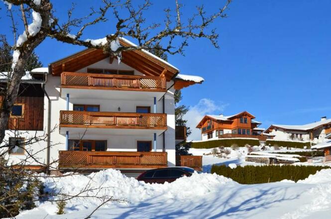 Apartment Höll Außenansicht 2