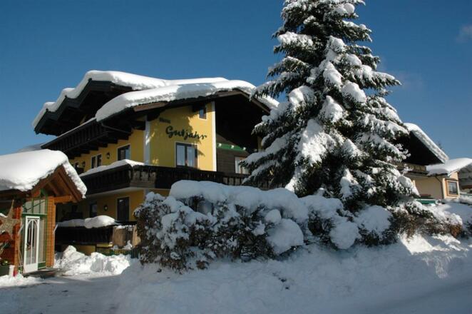 Winter Ansicht Hotel Gutjahr