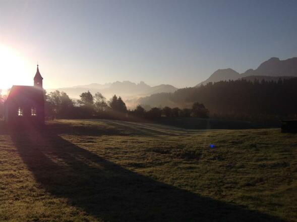 Kapelle beim Sonnenaufgang