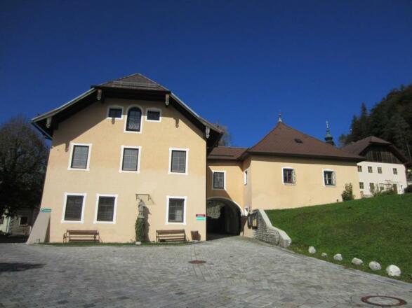 Gemeindeamt und Museum