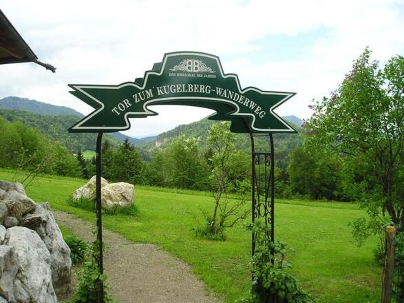 Eingang Kugelberg-Rundwanderweg - Start Bramsau Bräu
