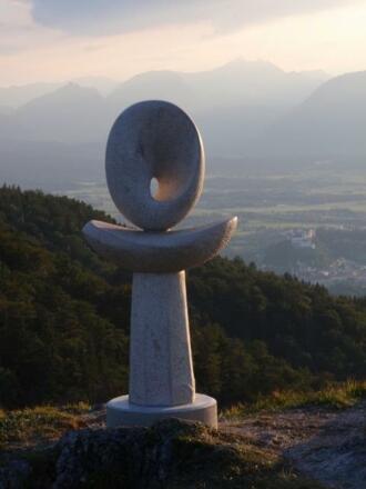 Skulptur westseite nockstein