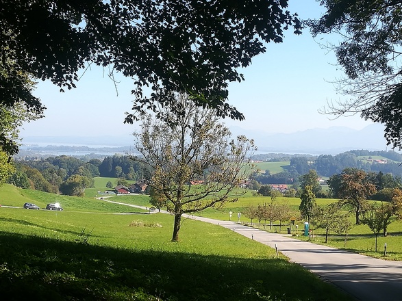 Obst- und Kulturweg Ratzinger Höhe