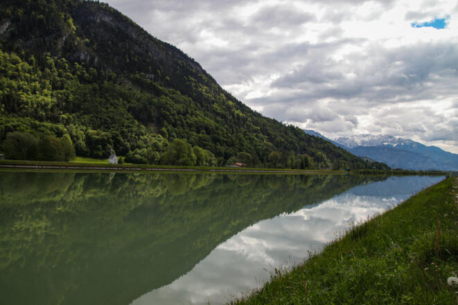Inndamm, Blick Kranzhorn und Kaisergebirge