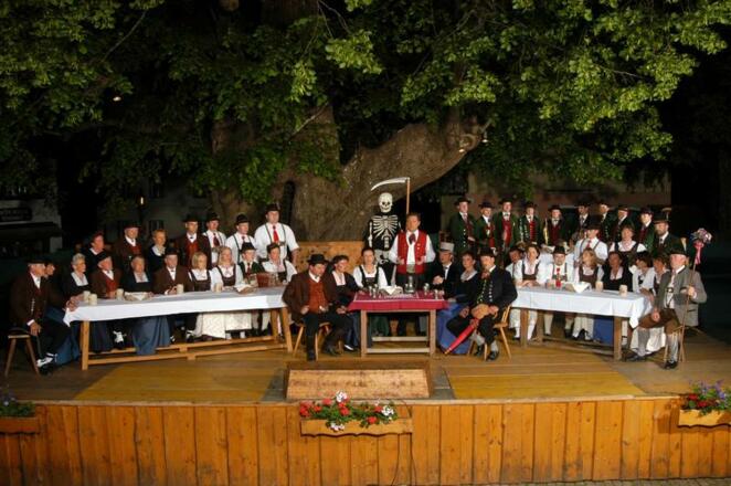 Faistenauer Jedermann unter der 1000jährigen Linde