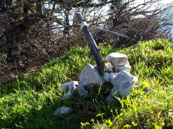 Gartenberg 1454m, einfaches Kreuz!