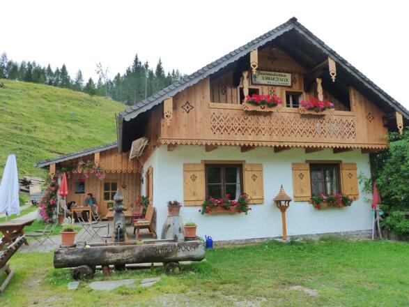 Schwarzeneckhütte