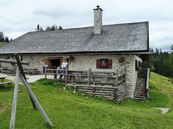 Historische Postalmhütte